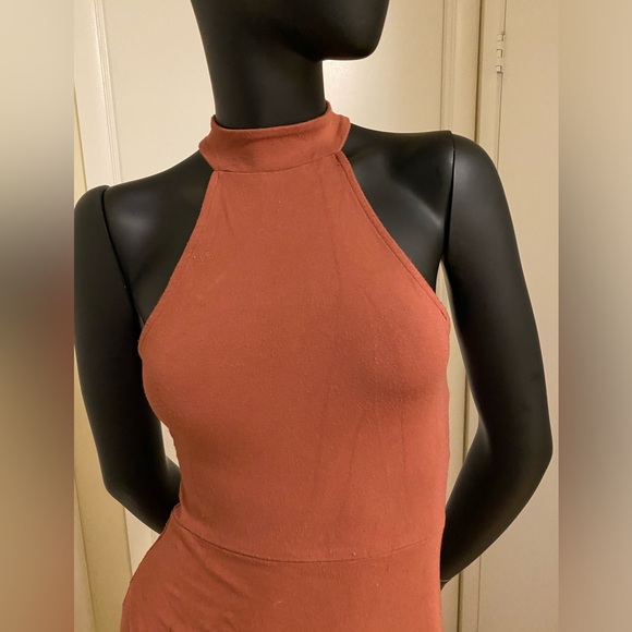 Halter-Neck Short Dress - Picture 3 of 6